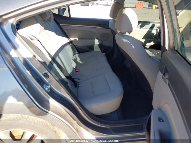Hyundai ELANTRA SEL 2018 5NPD84LF4JH240349 Image 8