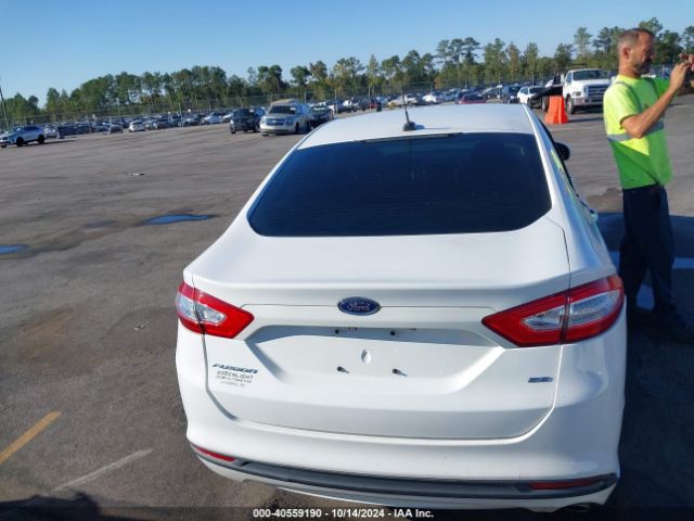 3FA6P0H72FR119822 Ford FUSION SE