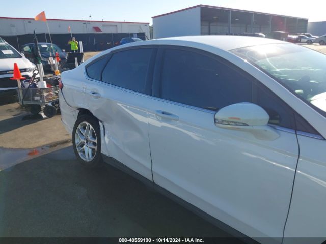 3FA6P0H72FR119822 Ford FUSION SE
