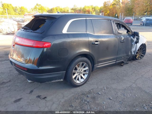 2LMHJ5NK8HBL00497 Lincoln Mkt Livery