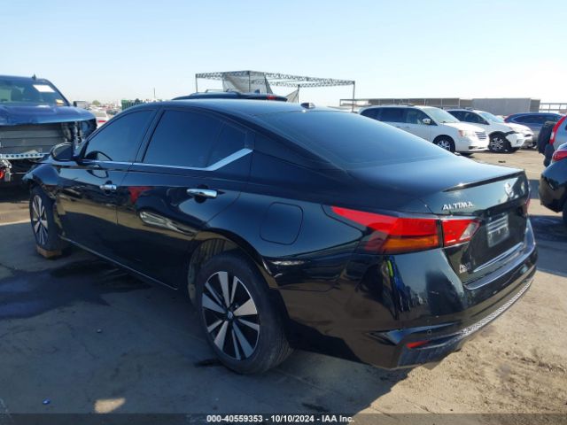 1N4BL4DW3NN313596 Nissan Altima Sv Intelligent Awd