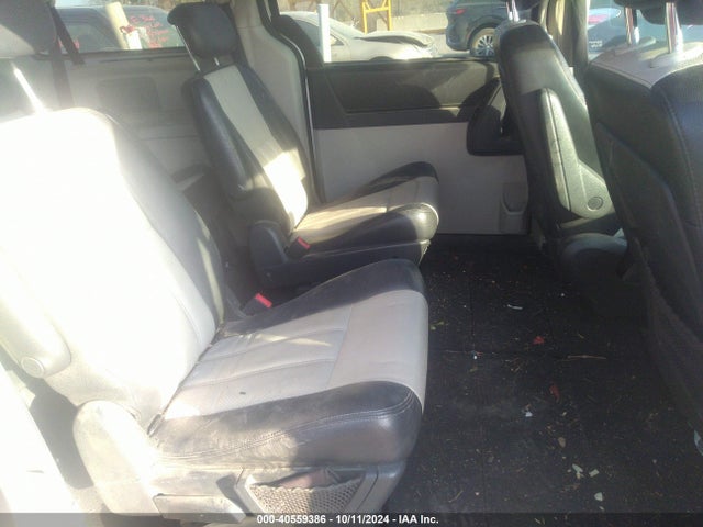 2010 Chrysler Town & Country Touring Plus მანქანა იყიდება აუქციონზე, vin: 2A4RR8D16AR494834, აუქციონის ნომერი: 40559386