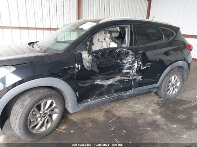 KM8J33A41GU133296 Hyundai TUCSON SE