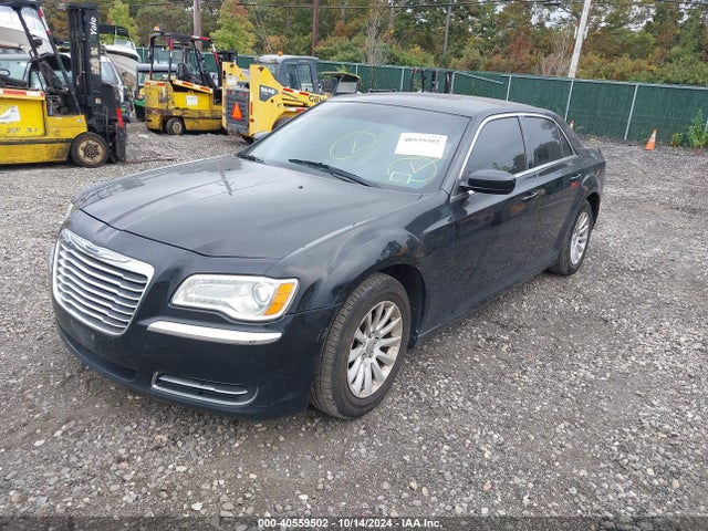Chrysler 300 2014 2C3CCAAG6EH278415 Image 2