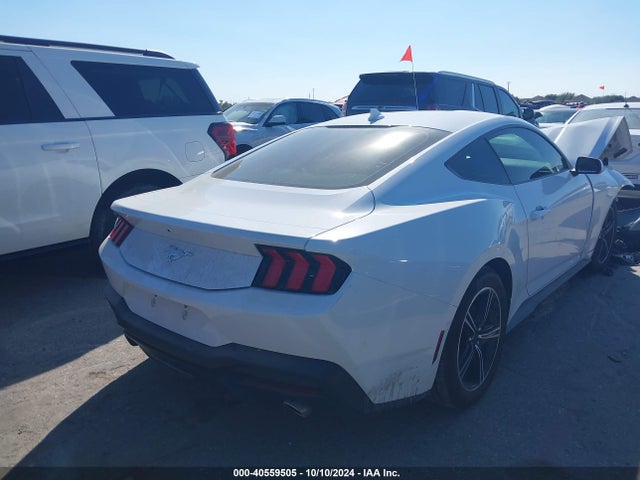 Ford Mustang Ecoboost 2024 1FA6P8TH8R5102884 Image 4