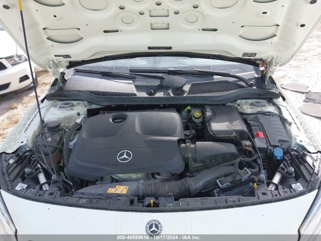 WDCTG4GB4JJ385673 Mercedes-Benz Gla 250 4matic