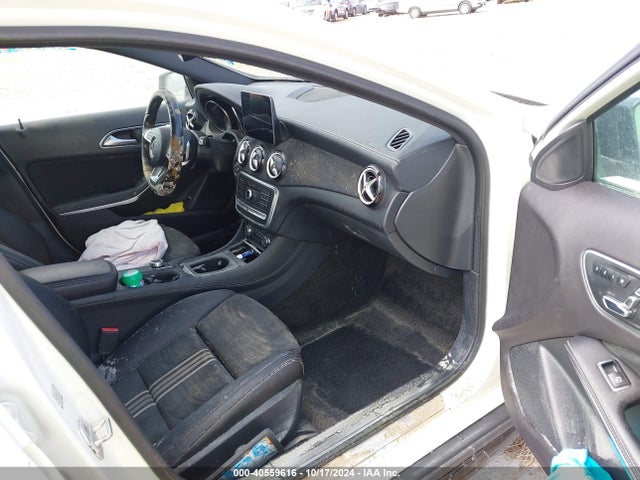 WDCTG4GB4JJ385673 Mercedes-Benz Gla 250 4matic