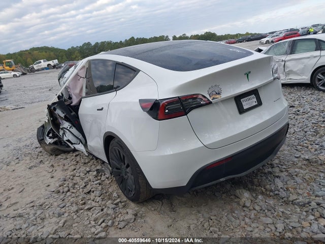 2024 TESLA MODEL Y 7SAYGDEE3RA317909 Photo 2