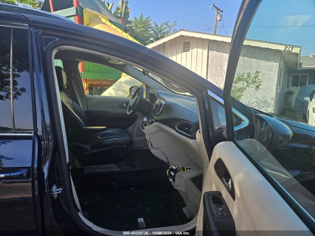 2C4RC1BG2JR321009 Chrysler Pacifica Touring L