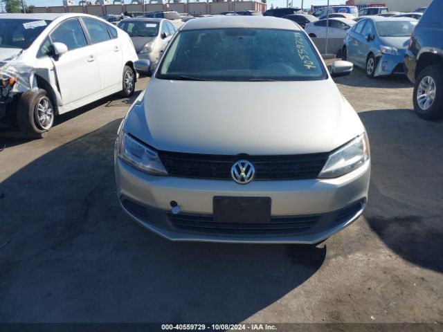 3VWD17AJXEM268988 Volkswagen Jetta 1.8t Se