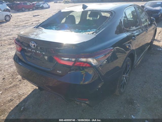4T1G11AK6NU715832 Toyota CAMRY SE