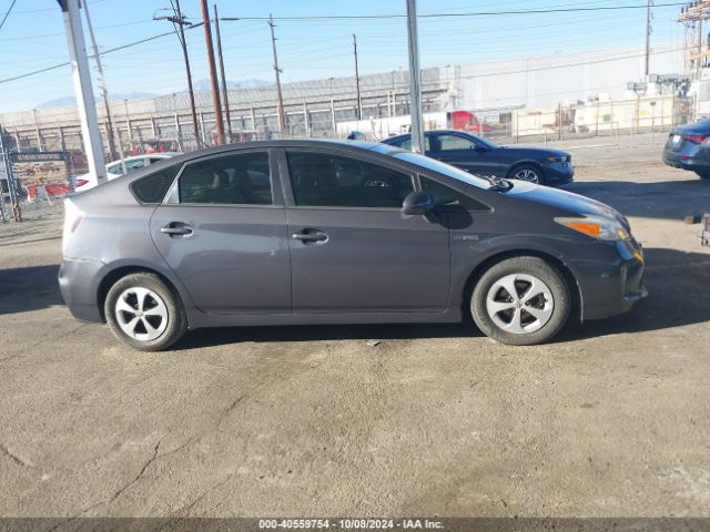 JTDKN3DU3F1978715 Toyota Prius Four