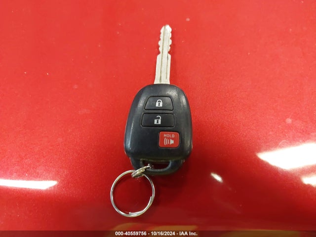 Toyota RAV4 LE 2015 2T3BFREV2FW295896 Image 11
