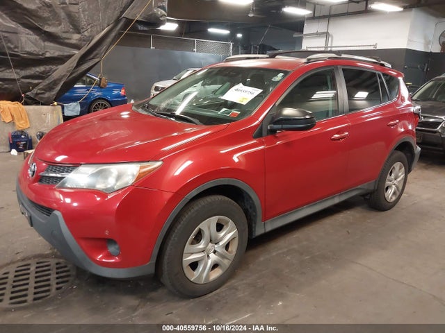 Toyota RAV4 LE 2015 2T3BFREV2FW295896 Image 2