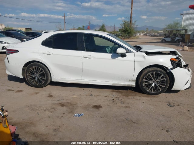 Toyota CAMRY SE 2018 4T1B11HK0JU037024 Image 14