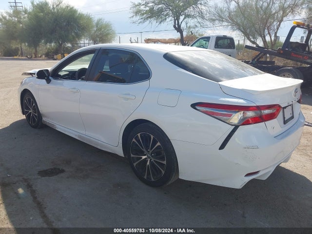Toyota CAMRY SE 2018 4T1B11HK0JU037024 Image 3