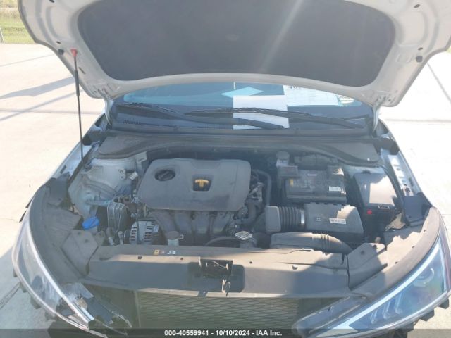 5NPD84LF2KH476483 Hyundai ELANTRA SEL