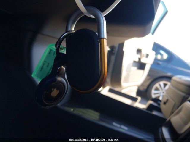 2022 RIVIAN R1S 7PDSGABL9NN003211 Photo 10