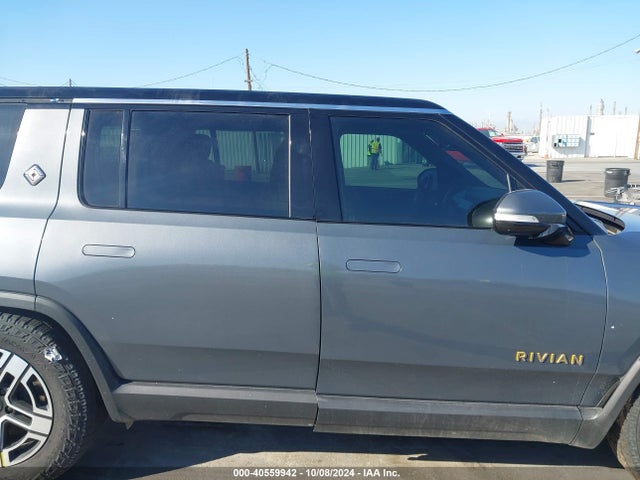 Rivian R1s Launch Edition 2022 7PDSGABL9NN003211 Image 14