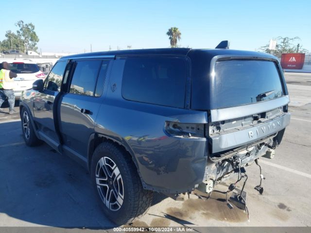 2022 RIVIAN R1S 7PDSGABL9NN003211 Photo 2