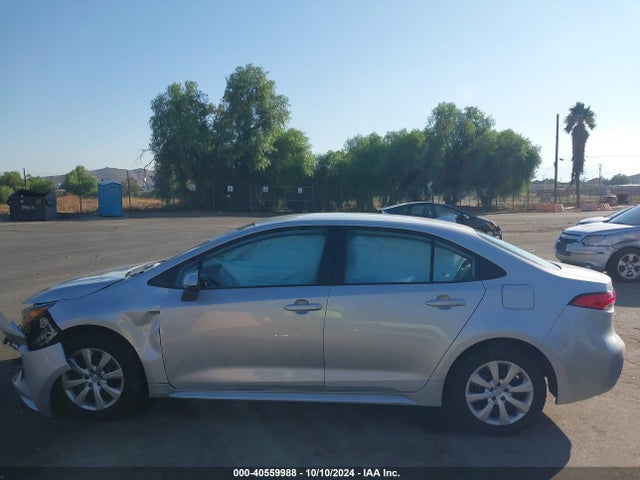 Toyota COROLLA LE 2020 5YFEPRAE6LP004158 Image 13