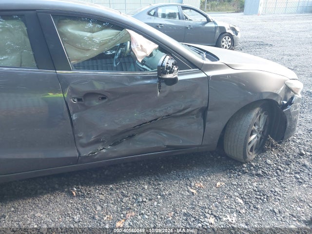 3MZBN1U76JM213067 Mazda Mazda3 Sport