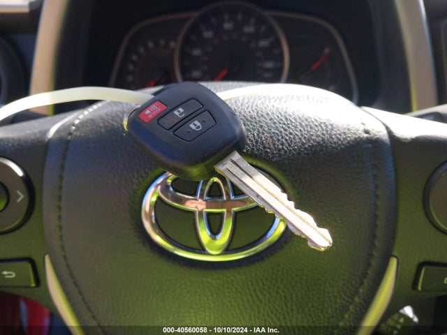 Toyota RAV4 LE 2015 JTMZFREV2FJ048102 Image 11