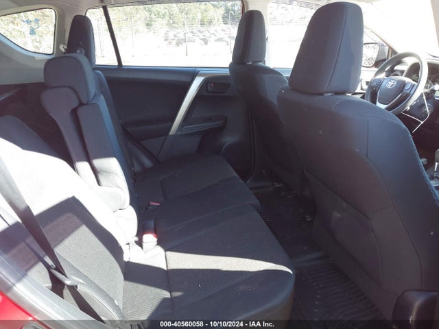 Toyota RAV4 LE 2015 JTMZFREV2FJ048102 Image 8