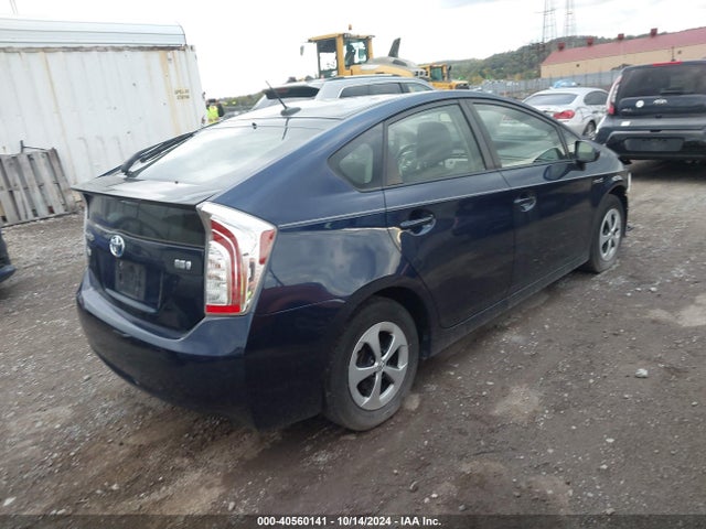 JTDKN3DU3F0395583 Toyota Prius Three