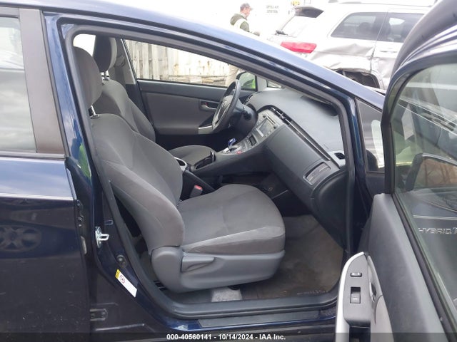 JTDKN3DU3F0395583 Toyota Prius Three
