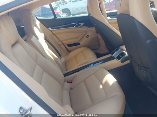 WP0AA2A76FL006577 Porsche PANAMERA 4
