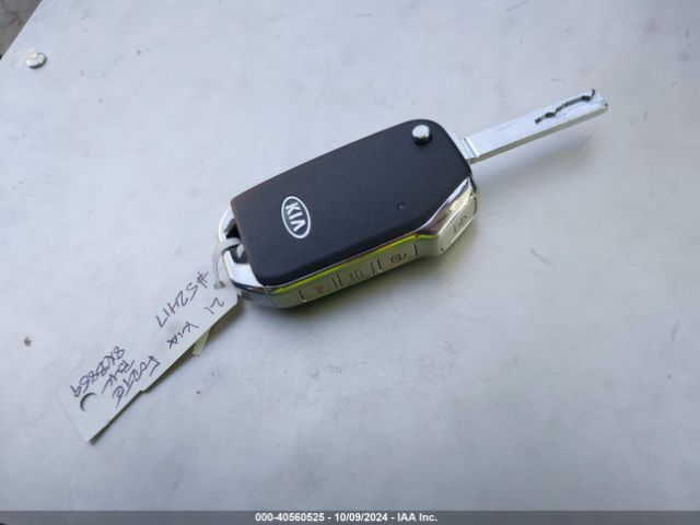 3KPF24AD1ME375566 KIA FORTE FE