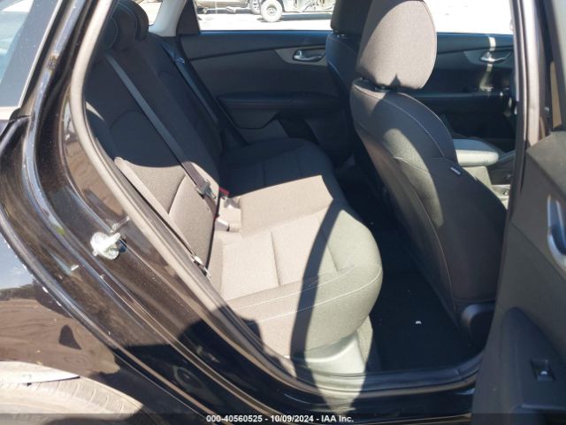 3KPF24AD1ME375566 KIA FORTE FE