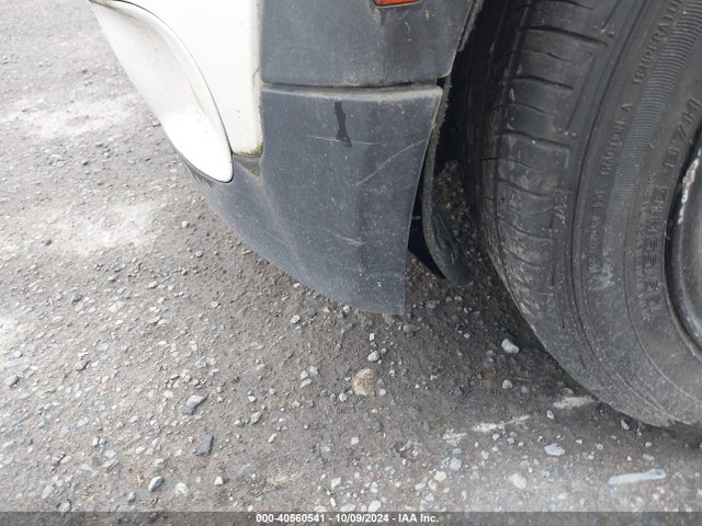 2009 MINI COOPER S CLUBMAN WMWMM33519TP93588 Photo 5