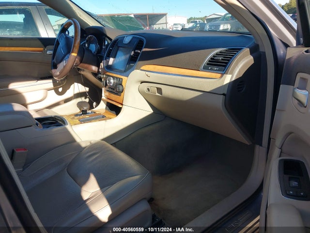 Chrysler 300c Awd 2014 2C3CCAKG4EH273227 Image 5