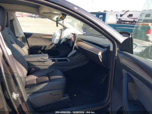 7SAYGDED1RF052031 Tesla Model Y Long Range/rwd