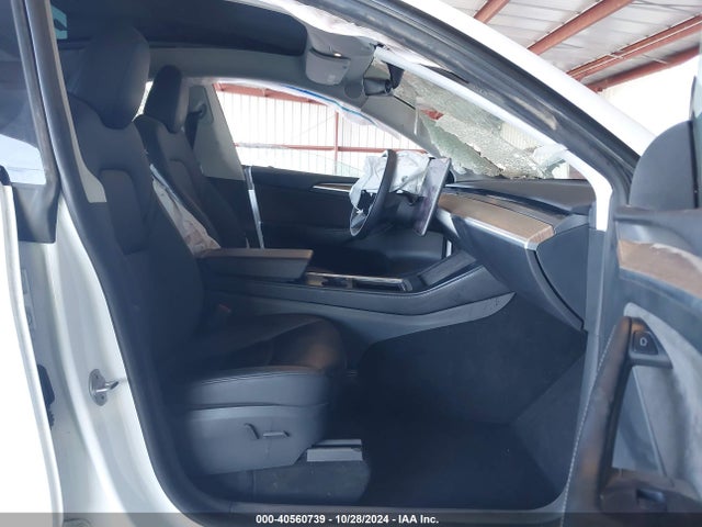 2023 TESLA MODEL Y 7SAYGDEE6PF742623 Photo 4