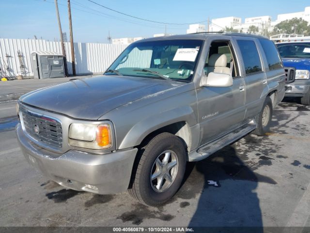 2000 CADILLAC ESCALADE 1GYEK63R5YR229028 Photo 1