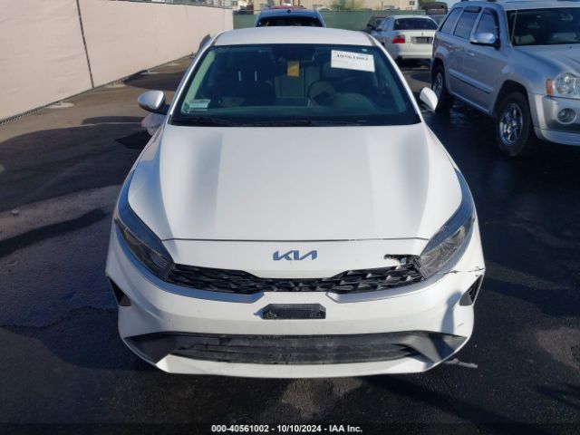 3KPF24AD8PE654808 KIA Forte Lxs