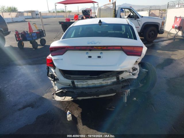 3KPF24AD8PE654808 KIA Forte Lxs