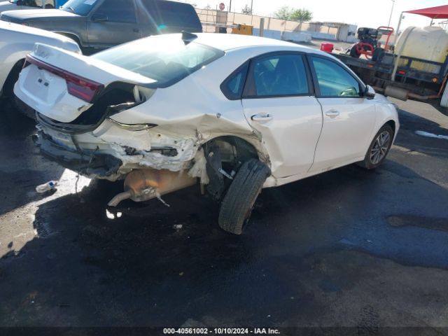 3KPF24AD8PE654808 KIA Forte Lxs