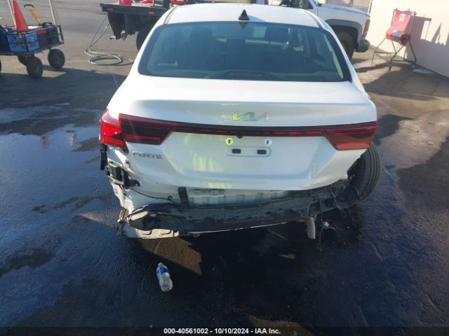 3KPF24AD8PE654808 KIA Forte Lxs