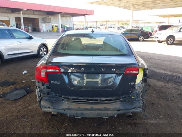 YV126MFK6F2351140 Volvo S60 T5 Premier