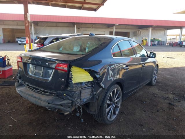 YV126MFK6F2351140 Volvo S60 T5 Premier