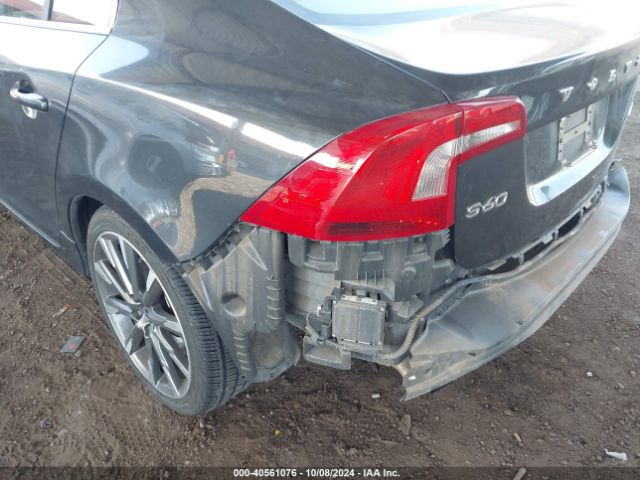 YV126MFK6F2351140 Volvo S60 T5 Premier