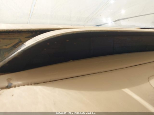 JTDKAMFU7M3143703 Toyota Prius Le
