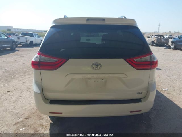 5TDYK3DC3FS657349 Toyota Sienna Xle 8 Passenger