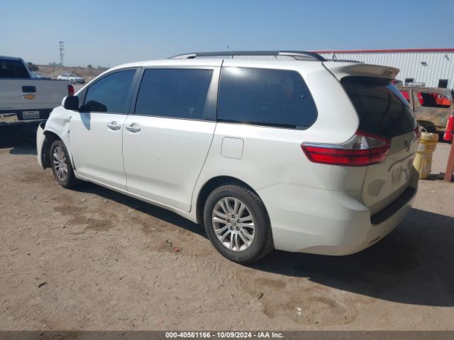 5TDYK3DC3FS657349 Toyota Sienna Xle 8 Passenger