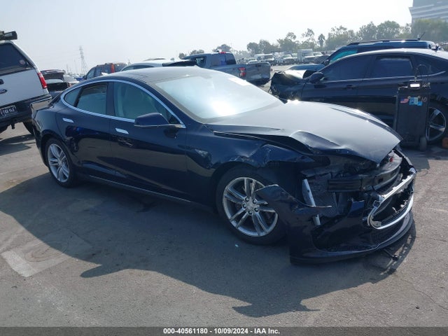 2013 TESLA MODEL S 5YJSA1CN7DFP05999 Photo 0
