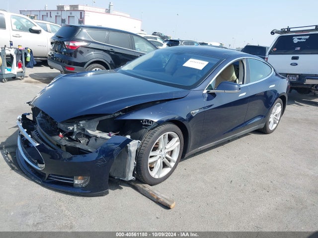 2013 TESLA MODEL S 5YJSA1CN7DFP05999 Photo 1